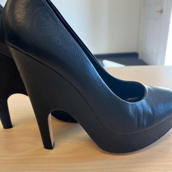 Dolce Vita Black Leather Platform Heels - Picture 5 of 7